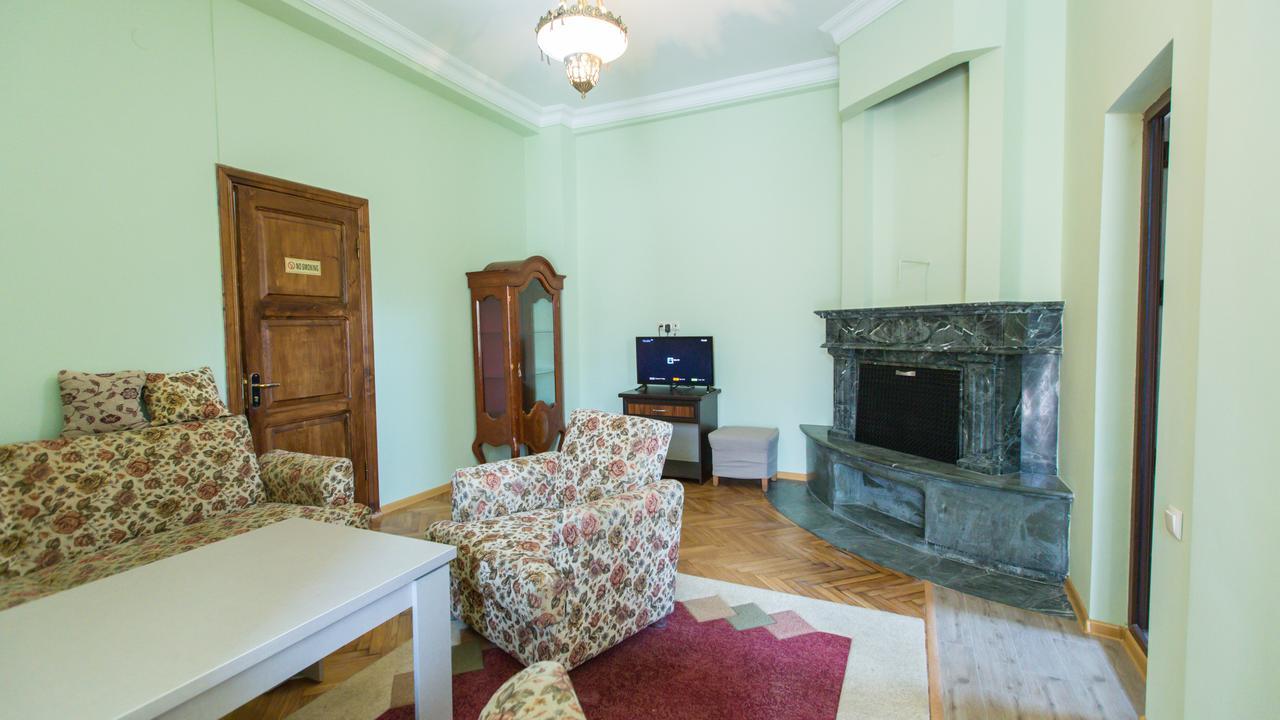 Hotel Cattaleya Batumi Eksteriør bilde